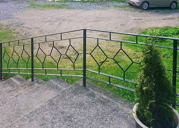 7 Person In